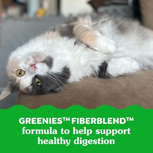 Greenies Feline Smartbites Healthy Indoor Natural Treats for Cats, Tuna Flavor, 4.6 oz. Pouch (Pack of 1)