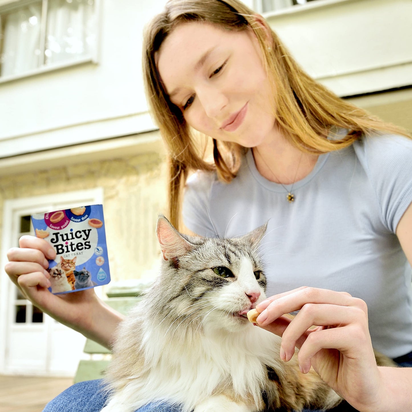 INABA Juicy Bites Grain-Free, Soft, Moist, Chewy Cat Treats with Vitamin E and Green Tea Extract, 0.4 Ounces per Pouch, 18 Pouches (3 per Bag), Scallop and Crab